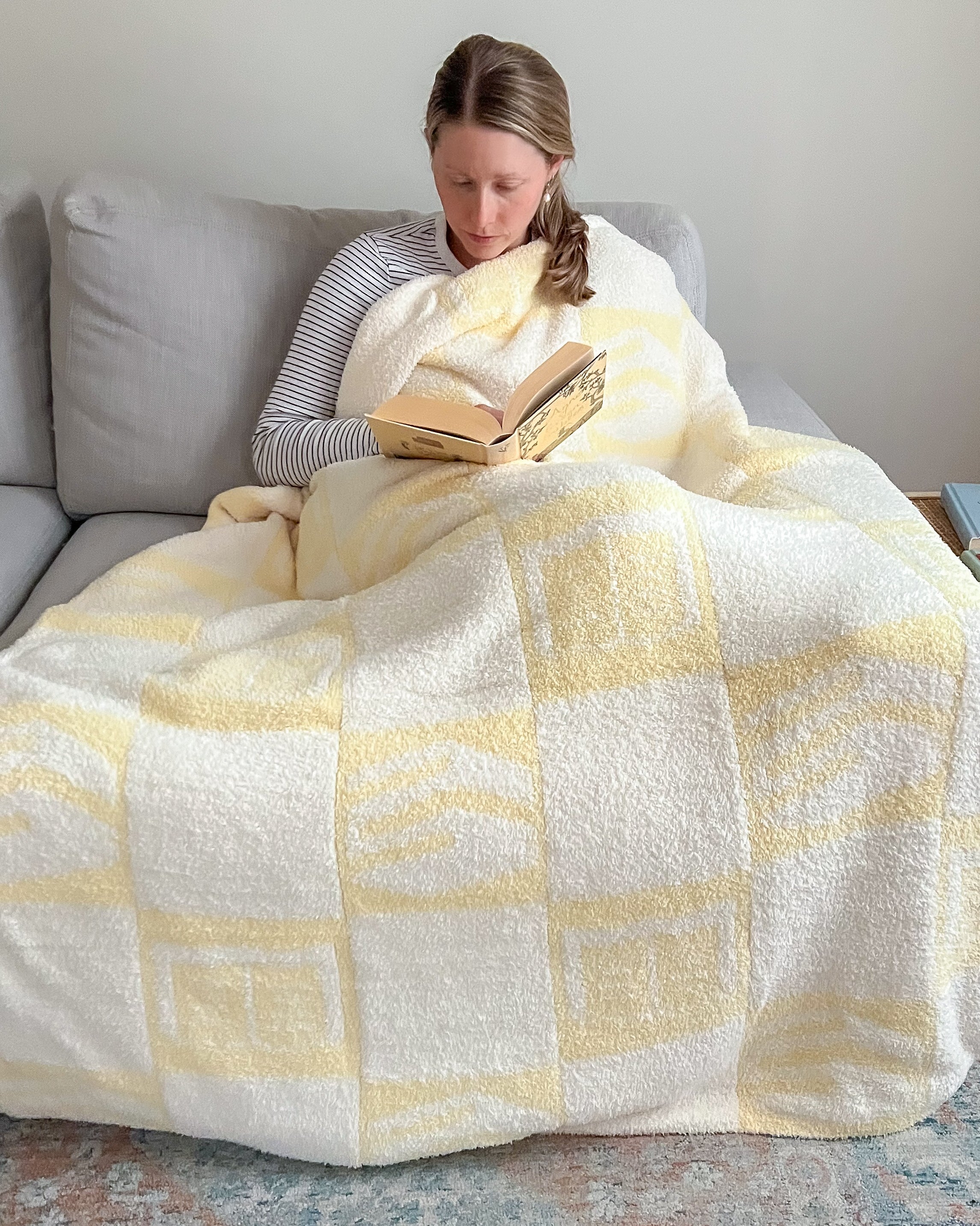 The Bookish Blanket - Image 12