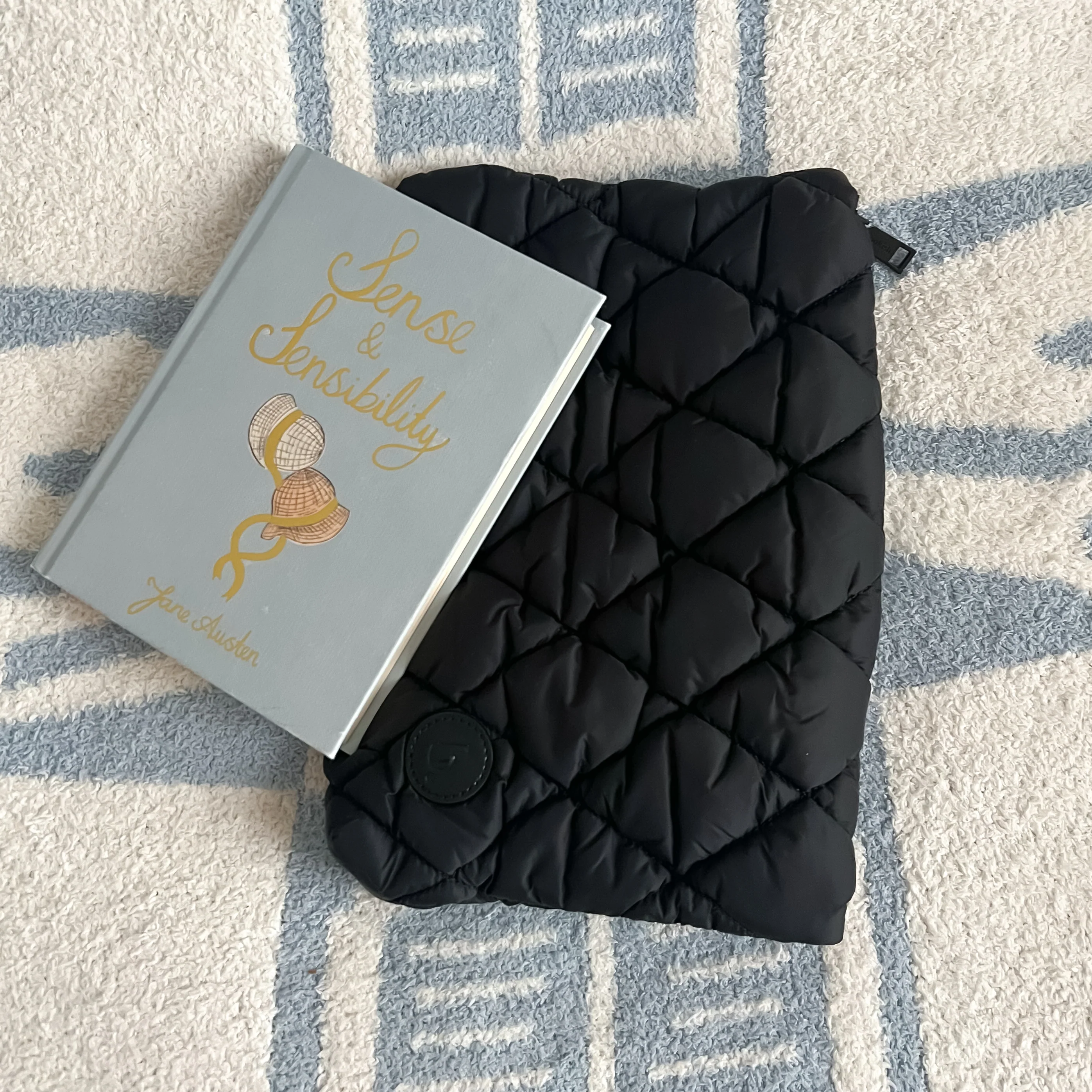 The Bookish Pouch - Image 21